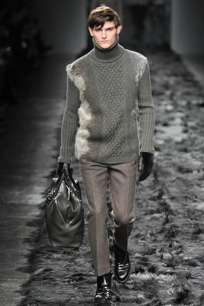 Look 1